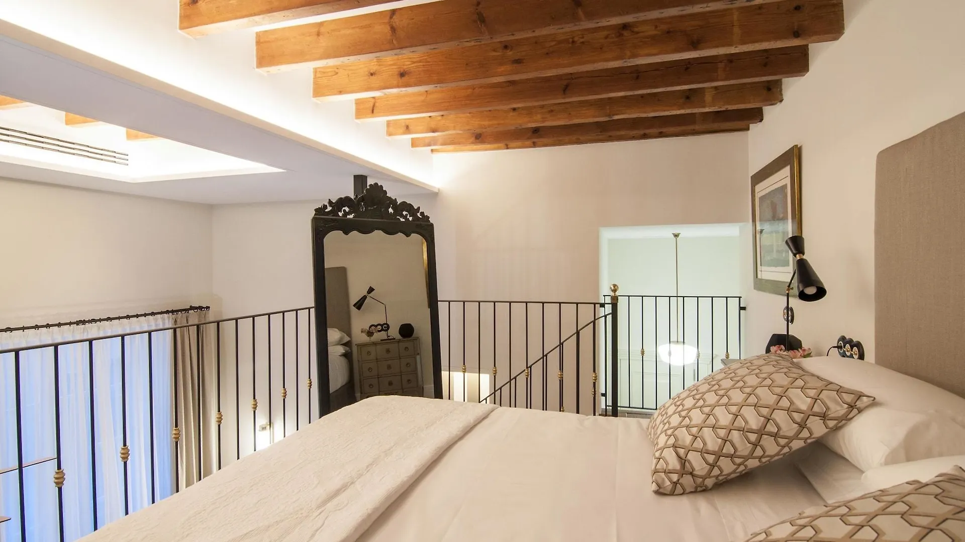 Hotel Gloria De Sant Jaume Пальма-де-Майорка 5*,  Испания